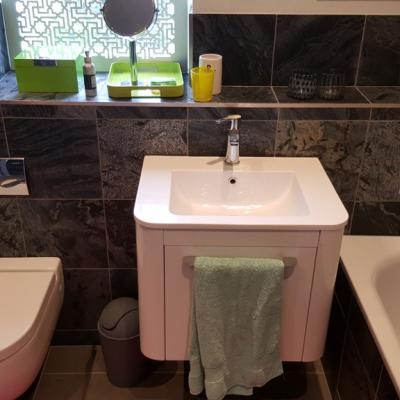 Polished slate wetroom Hankerton